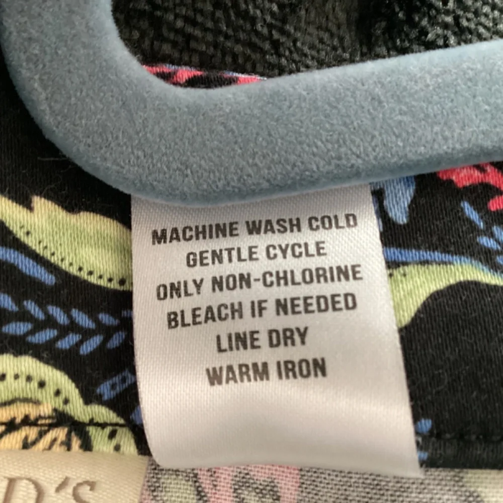 Appleseed’s, 8p, floral on black background, stretch, straight leg pants - Picture 4 of 13